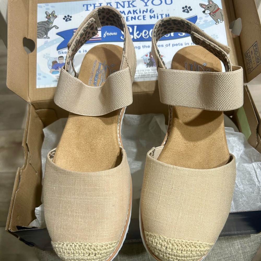 Skechers BOBS Espadrille design with Memory Foam.